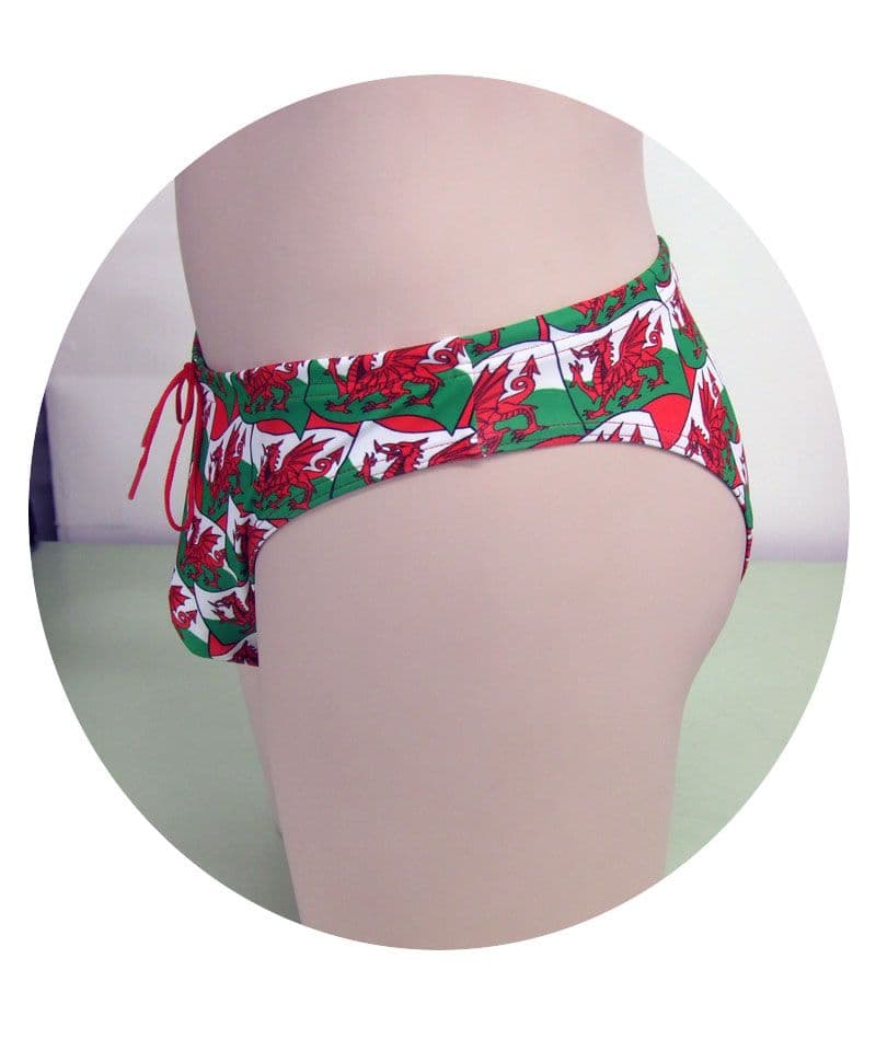 ACCLAIM Wales Welsh Dragon Sports Fit 7 cm Flag Brief Swimming Trunks Mens NEW 